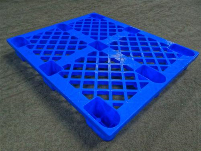 選擇塑膠卡板應從哪幾方面入手？